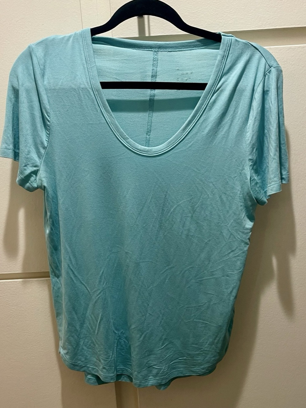 A New Day Light Blue V-Neck T-Shirt – Size X-Small